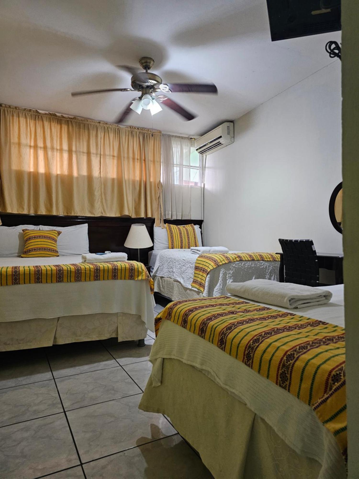 Hotel San Jose Hostal San Salvador Buitenkant foto